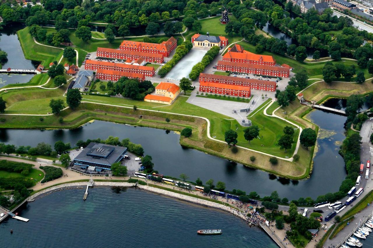 Lovely 3Br Manor Apartment 5 Min From Tivoli Gardens Copenhagen Exterior photo
