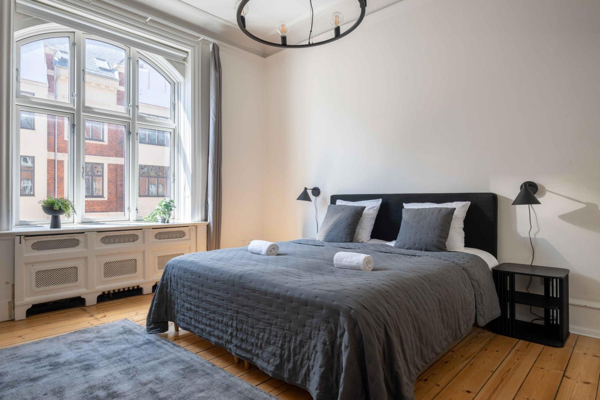 Lovely 3Br Manor Apartment 5 Min From Tivoli Gardens Copenhagen Exterior photo